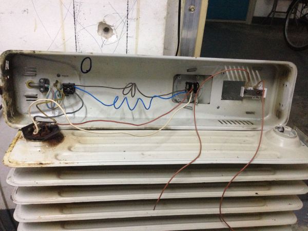 電熱油汀的溫控開(kāi)關(guān)怎么接_知道