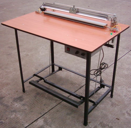 半自動封口機 氣動 腳踏 手壓 半自動封口機,封切機 廣州科沃節(jié)能機電器材廠